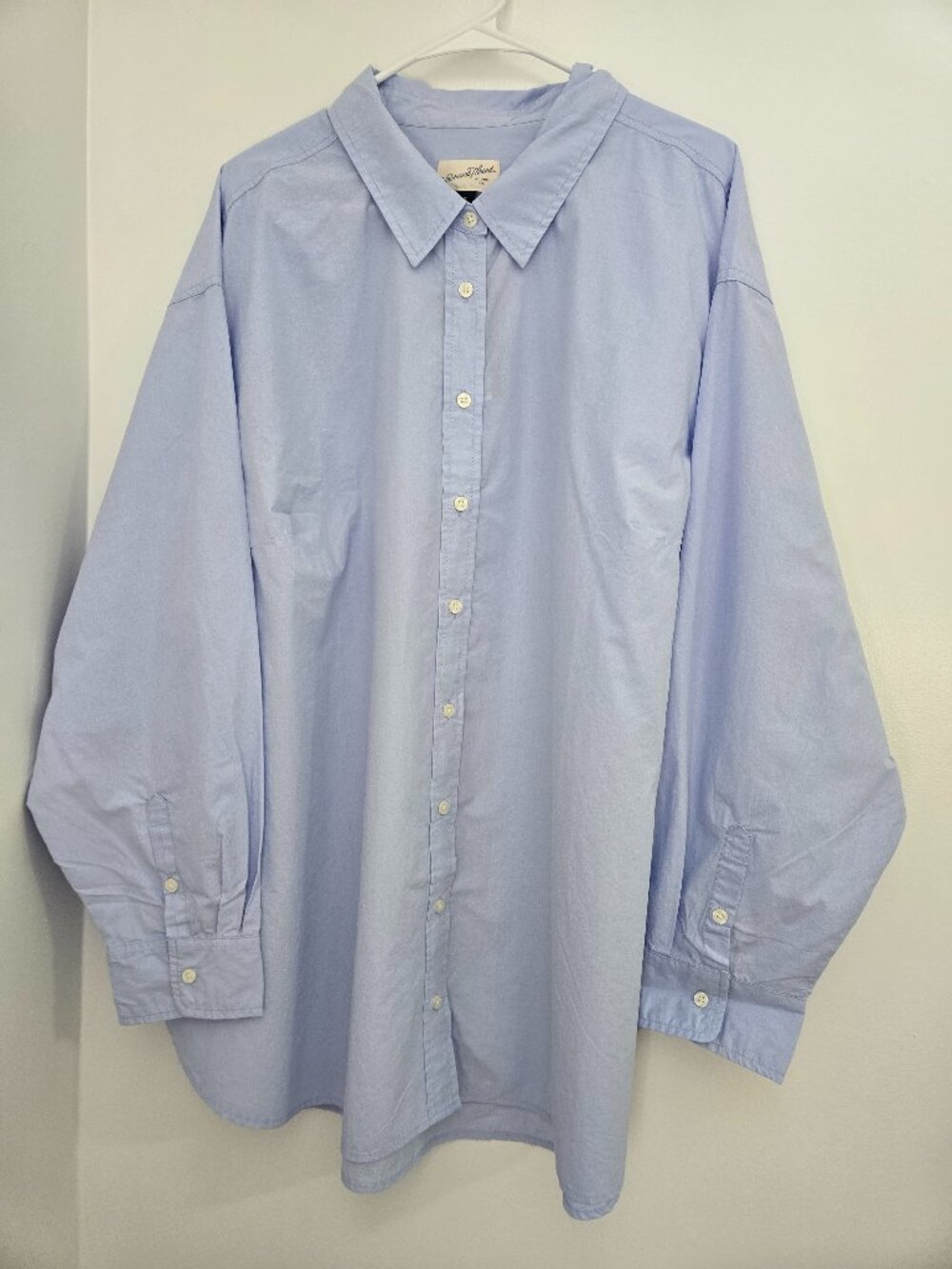 Universal Thread Women’s Oversized Button-Down Shirt Light Blue 2X 100% Cotton